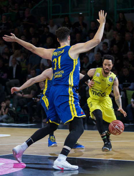 隔遭意甲强 隔遭意甲强